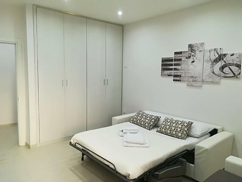 Guest house La Casa Di Donatella Hotel Naples Italy